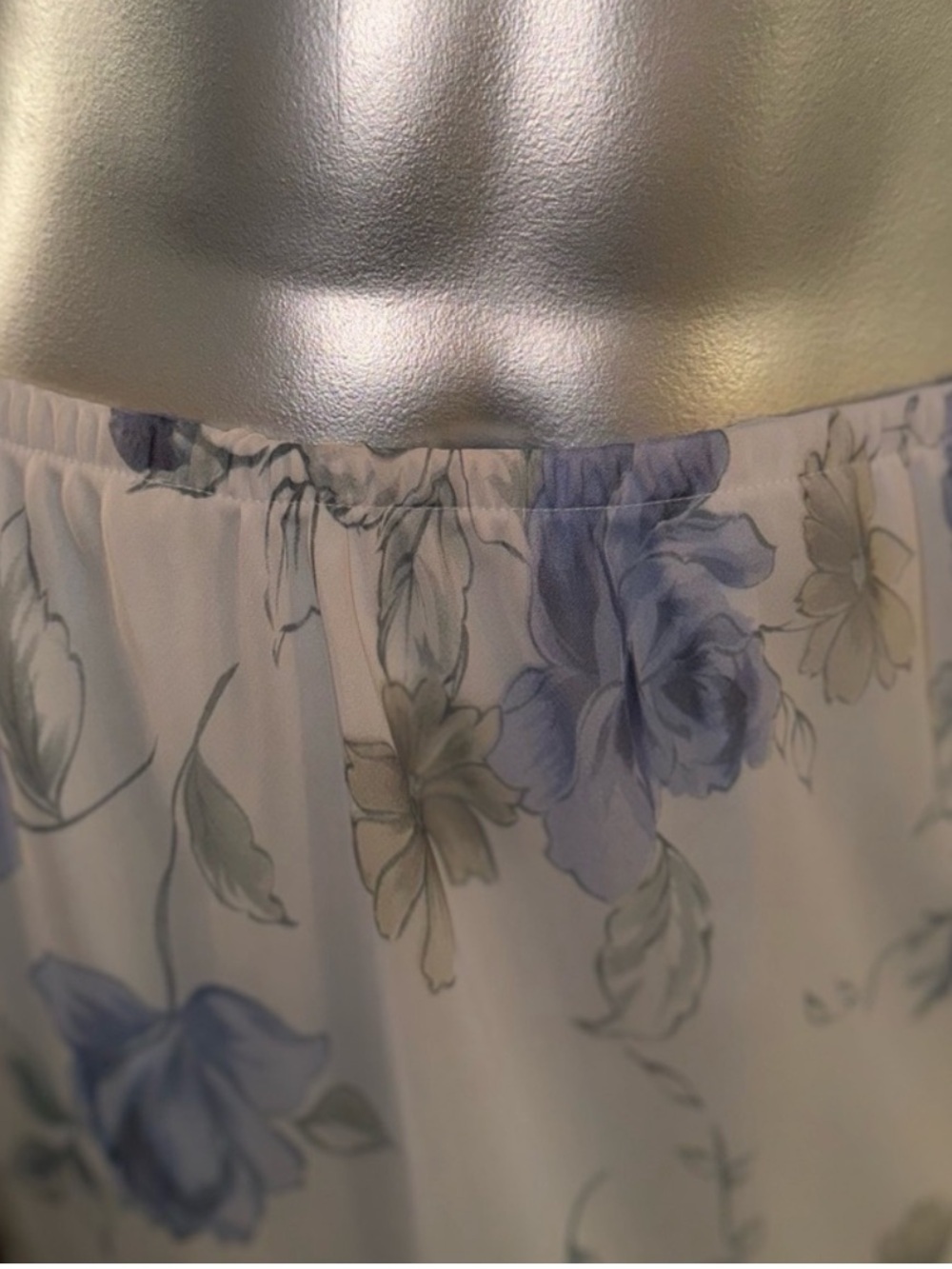 Floral Blue and White Ruffled Hem Skirt - Picture 4 of 4
